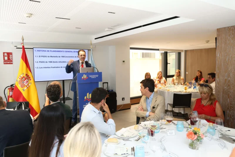 Almuerzo-conferencia del club, 18 de septiembre de 2026