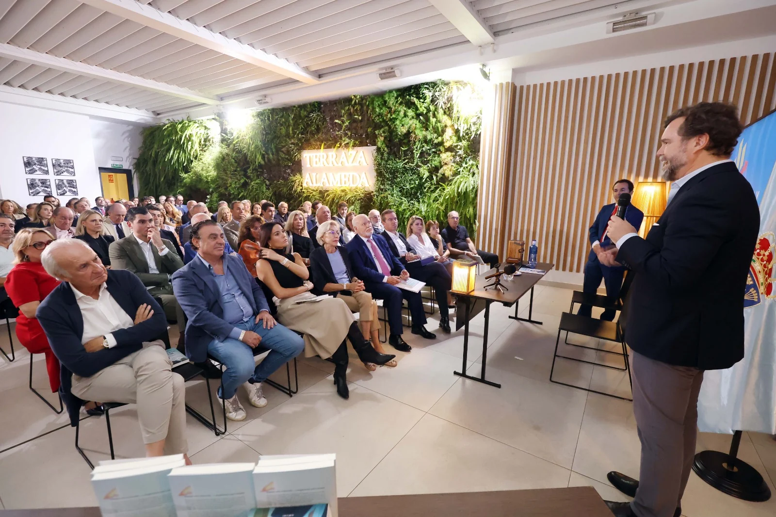 Sala llena durante una conferencia del Club de Empresarios y Profesionales de Marbella