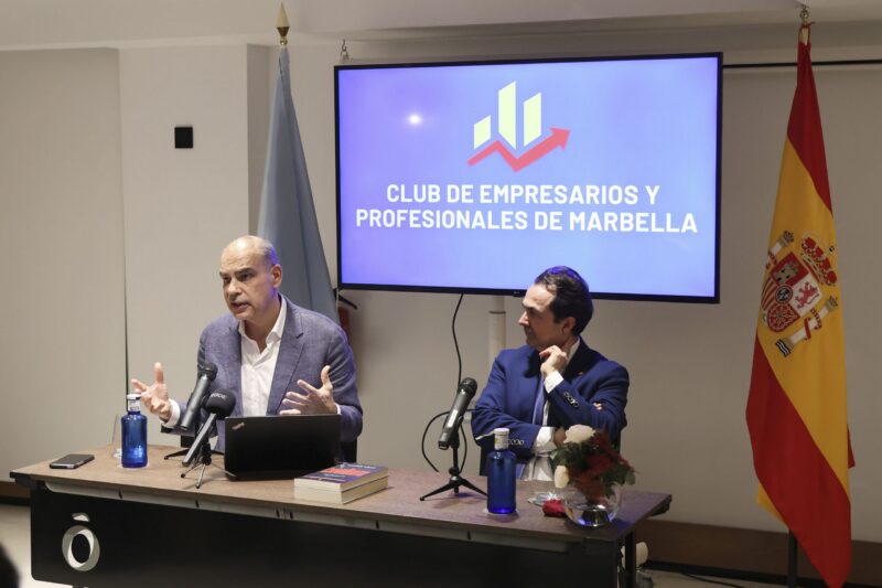 Conferencia de Nacho Abad sobre los sucesos en los medios de comunicación